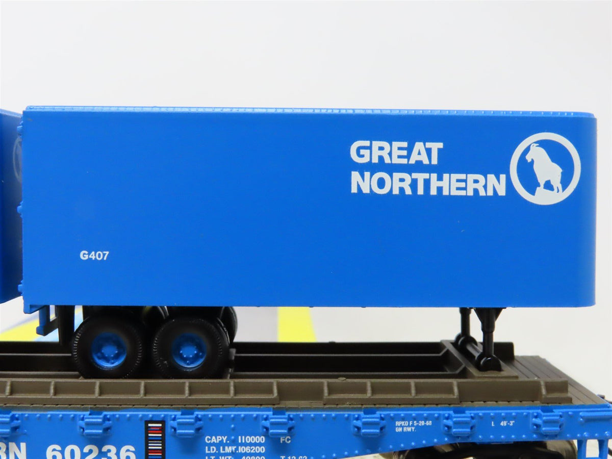 HO Scale Athearn 92399 GN Great Northern 50&#39; Flat Car #60236 w/ Two 25&#39; Trailers