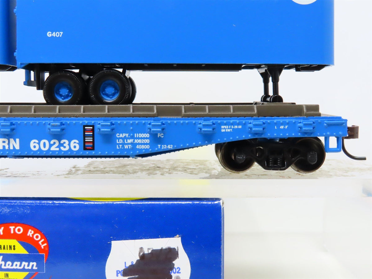 HO Scale Athearn 92399 GN Great Northern 50&#39; Flat Car #60236 w/ Two 25&#39; Trailers