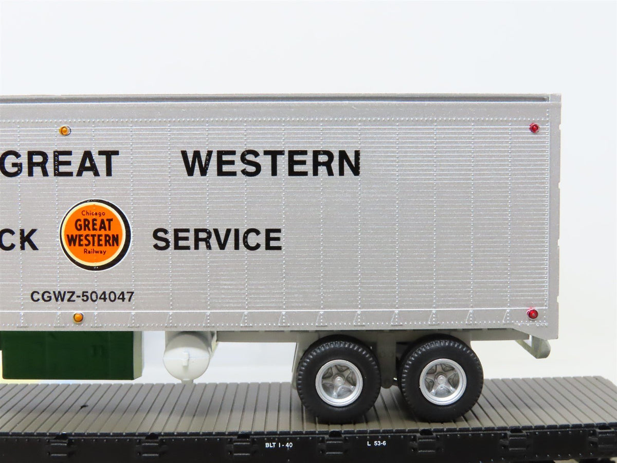 HO Athearn 72466 CGW Chicago Great Western 50&#39; Flat Car #3825 w/ 40&#39; Trailer