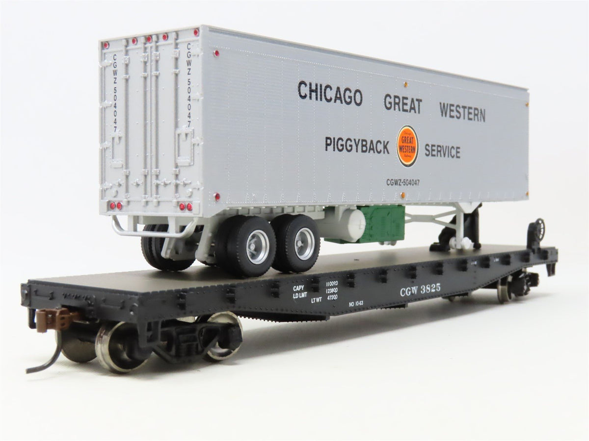 HO Athearn 72466 CGW Chicago Great Western 50&#39; Flat Car #3825 w/ 40&#39; Trailer