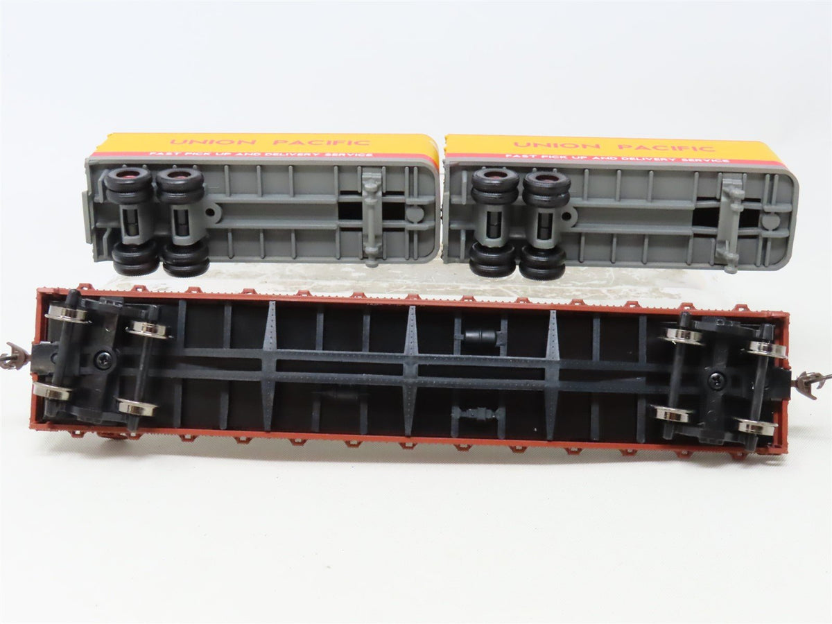 HO Scale Athearn 92359 UP Union Pacific 50&#39; Flat Car #53001 w/ Two 25&#39; Trailers