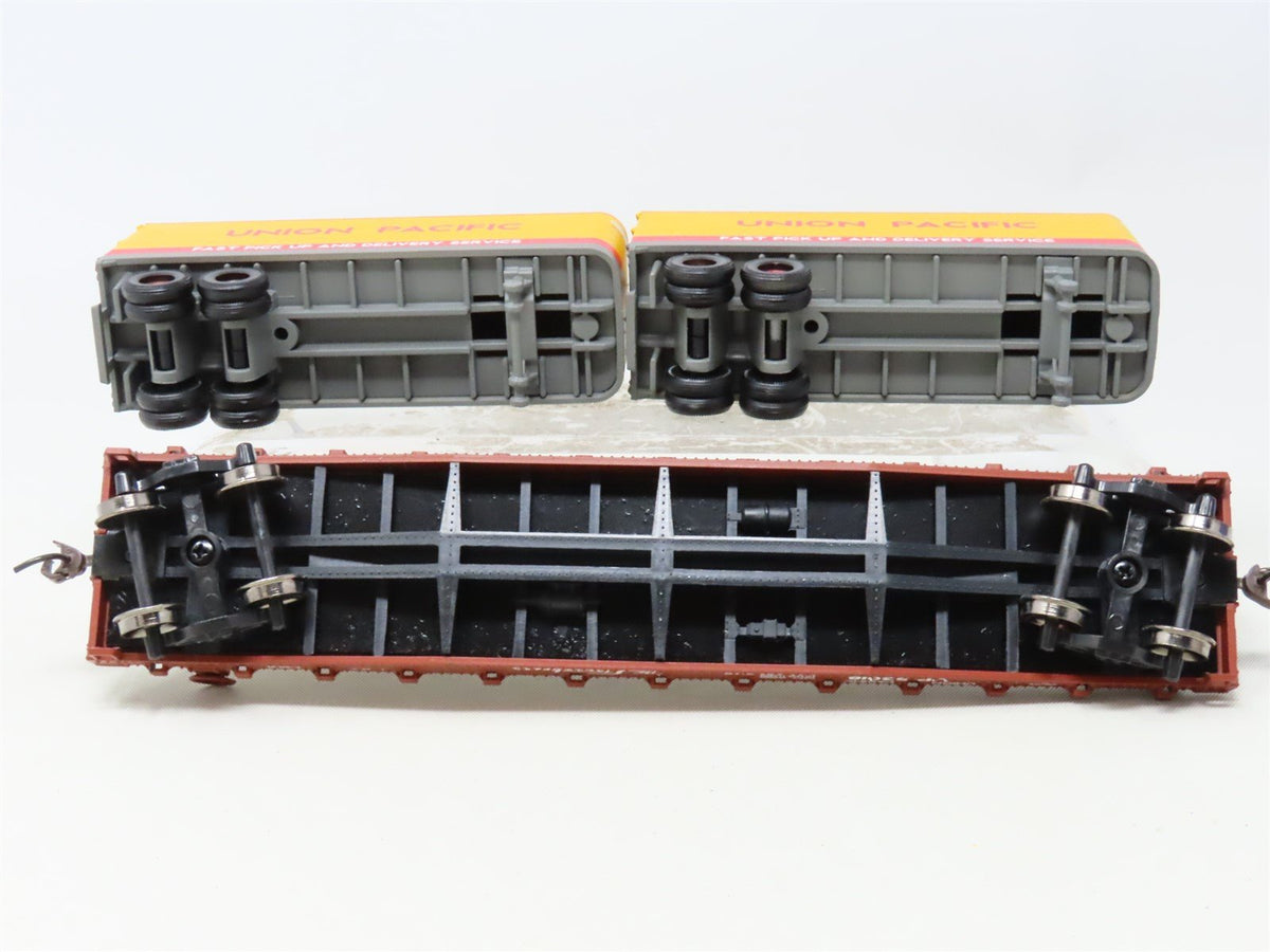 HO Scale Athearn 92360 UP Union Pacific 50&#39; Flat Car #53018 w/ Two 25&#39; Trailers