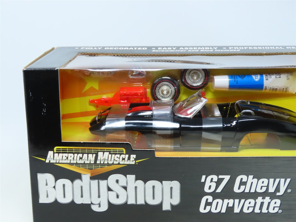 1:18 RC Ertl American Muscle Body Shop Kit #36520 &#39;67 Chevy Corvette - Black/Red