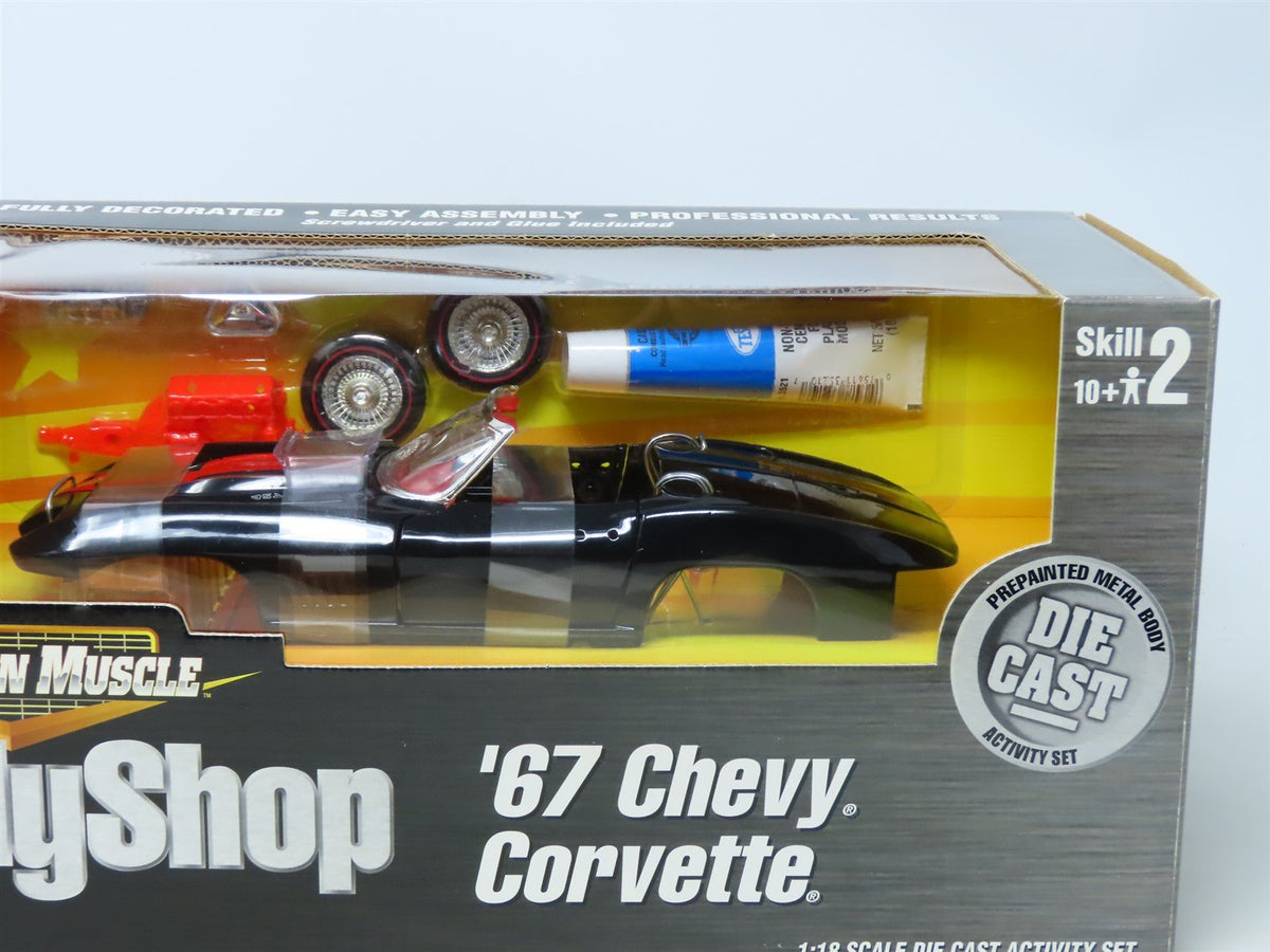 1:18 RC Ertl American Muscle Body Shop Kit #36520 &#39;67 Chevy Corvette - Black/Red