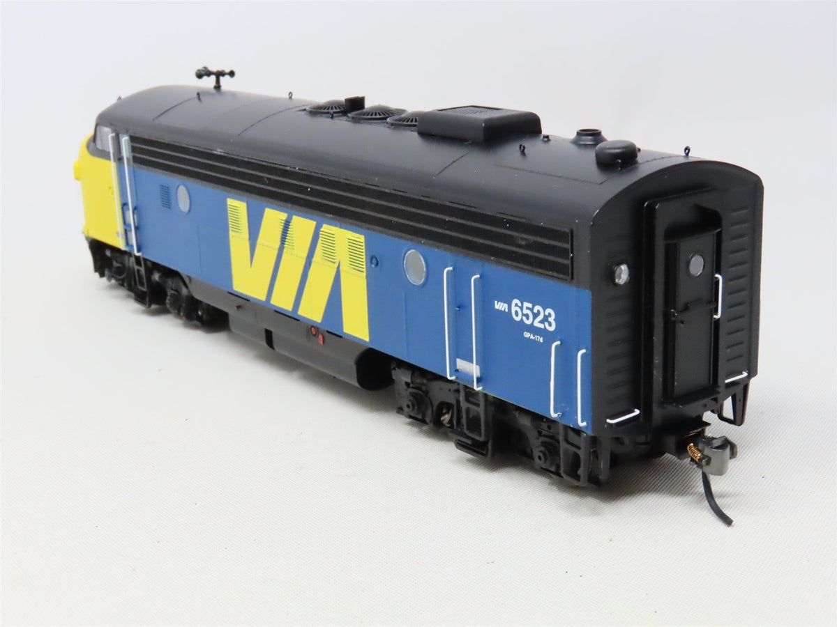 HO Scale Intermountain 49986S-03 VIA Rail FP9A Diesel Loco #6523 w/DCC &amp; Sound