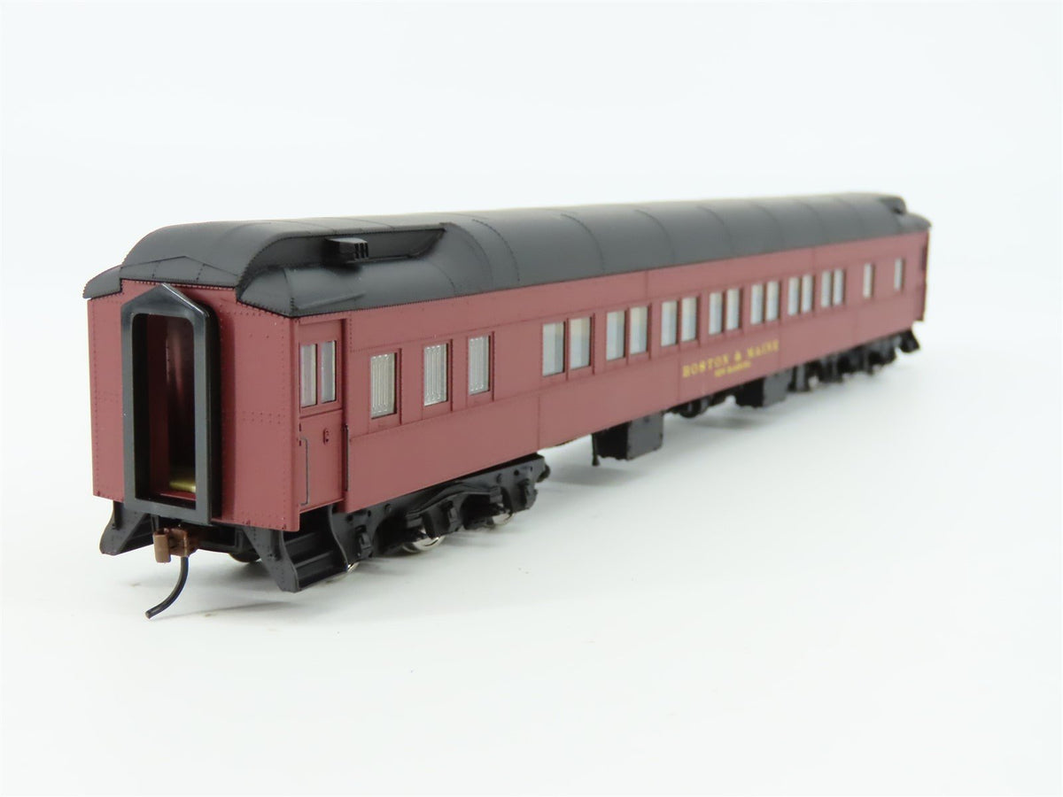 HO Walthers 932-10214 BM Boston &amp; Maine Heavyweight 14-Section Sleeper Passenger