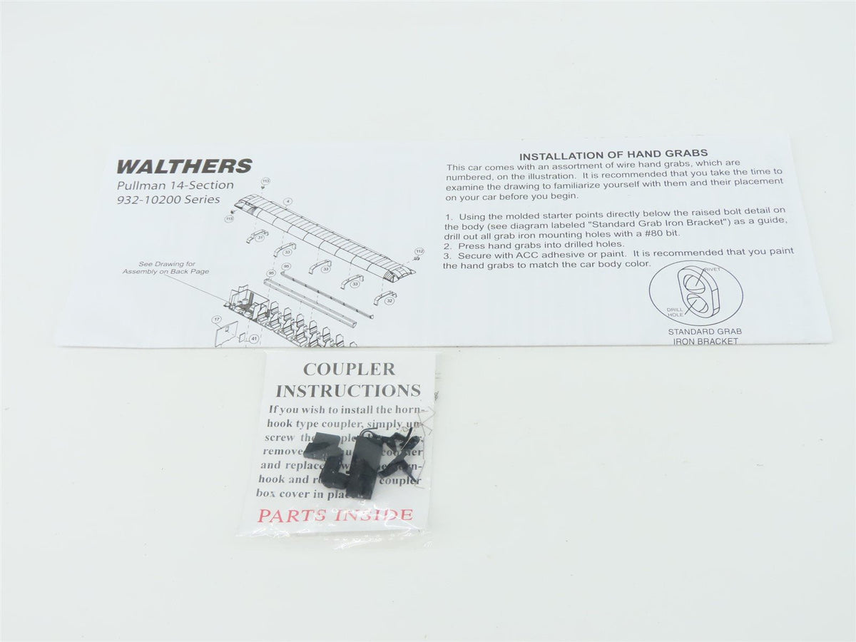 HO Walthers 932-10214 BM Boston &amp; Maine Heavyweight 14-Section Sleeper Passenger