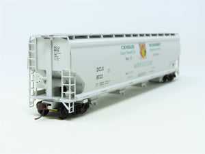 HO Scale Walthers 932-7159 DCLX Canadian Census 2001 4-Bay Covered Hopper #8022