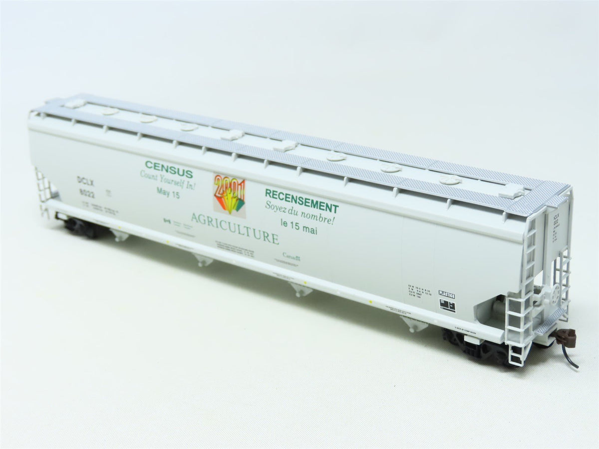 HO Scale Walthers 932-7159 DCLX Canadian Census 2001 4-Bay Covered Hopper #8022