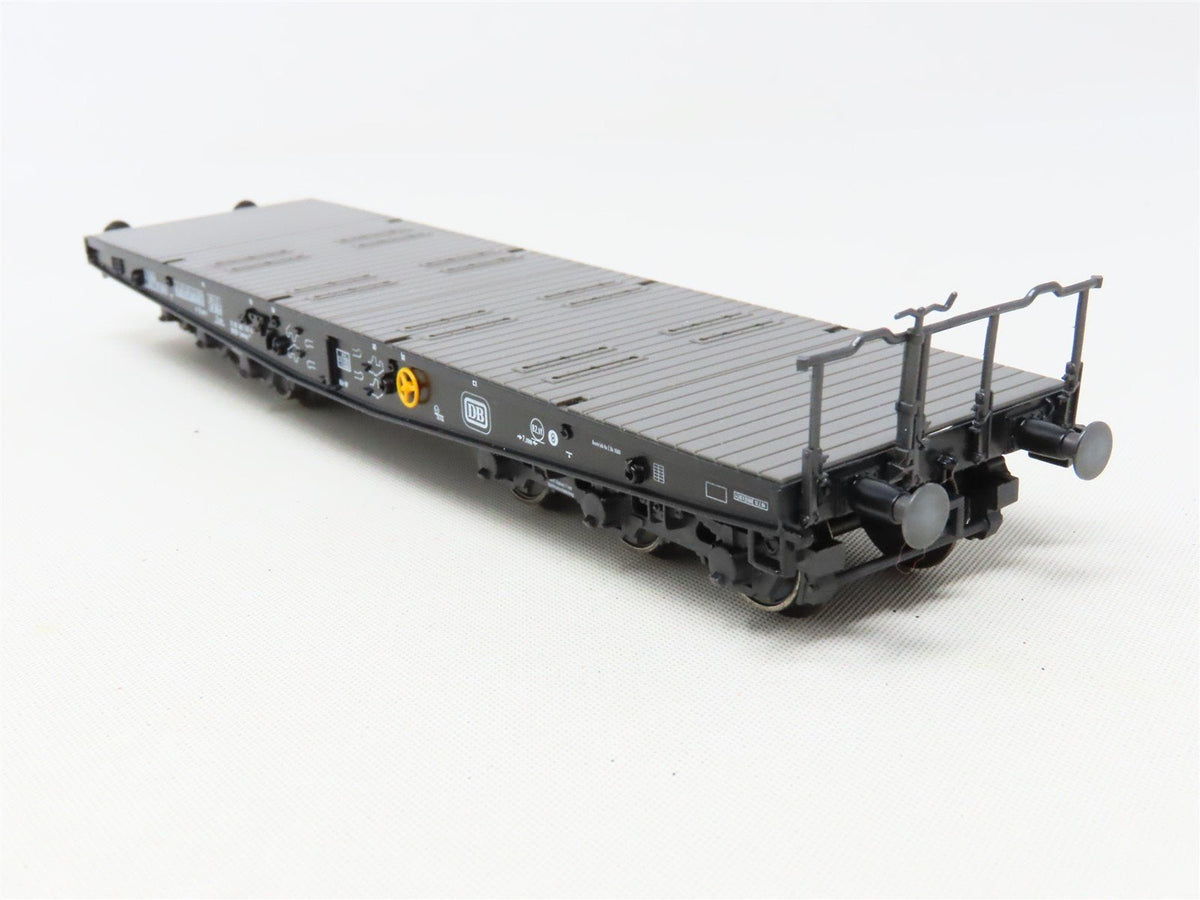 HO Scale Marklin 48664 DB Heavy Duty Flatcars w/Steel Slab Loads