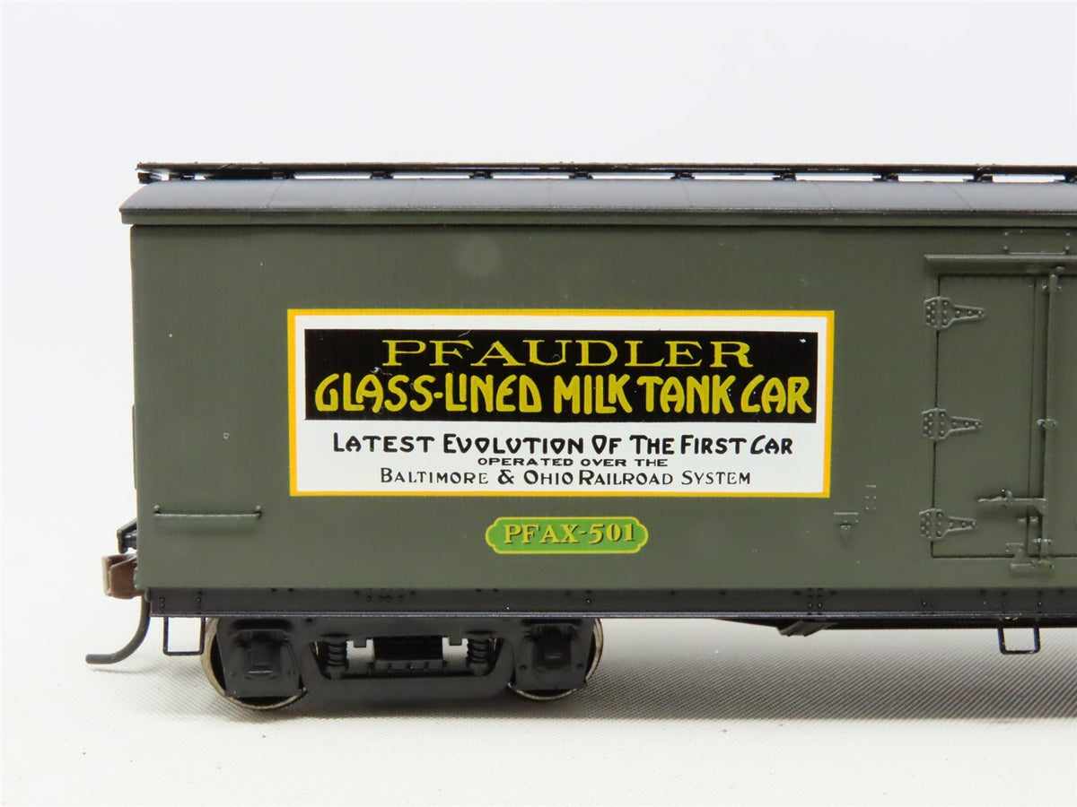 HO Scale Roundhouse 84609 PFAX Pfaudler 40&#39; Wood Milk Car #501