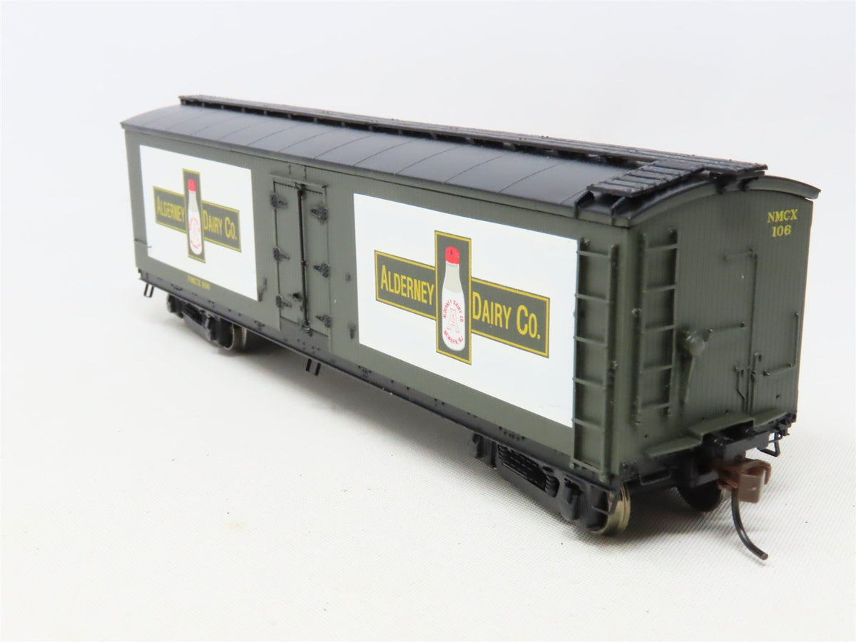 HO Scale Roundhouse 84602 NMCX Alderney Dairy 40&#39; Wood Milk Car #106