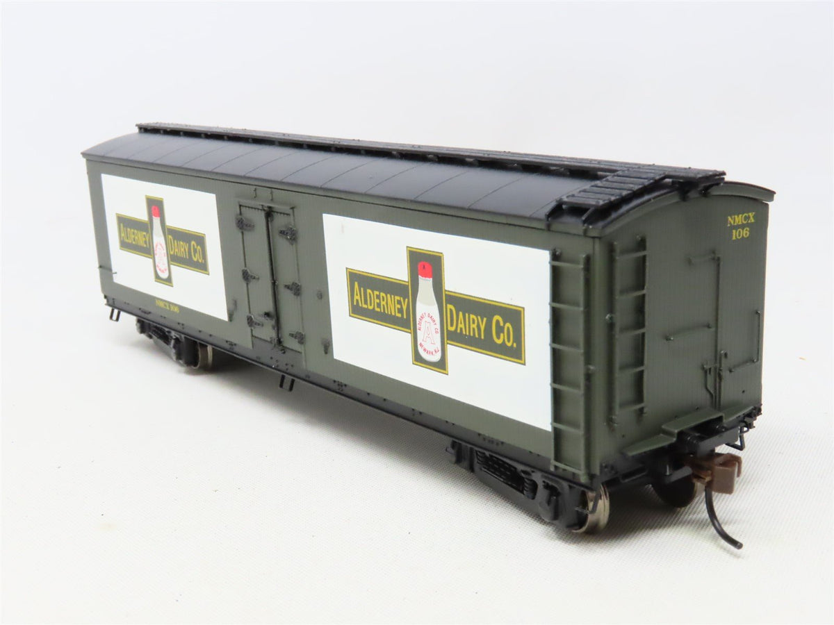 HO Scale Roundhouse 84602 NMCX Alderney Dairy 40&#39; Wood Milk Car #106