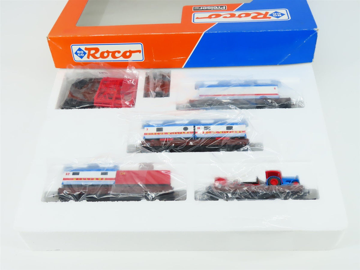 HO Roco 44130 Circus Williams Flat Cars 4-Unit Set w/Circus Trailers &amp; Equipment