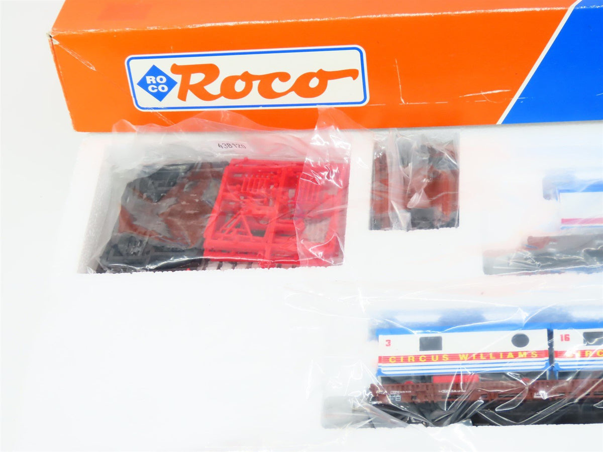 HO Roco 44130 Circus Williams Flat Cars 4-Unit Set w/Circus Trailers &amp; Equipment