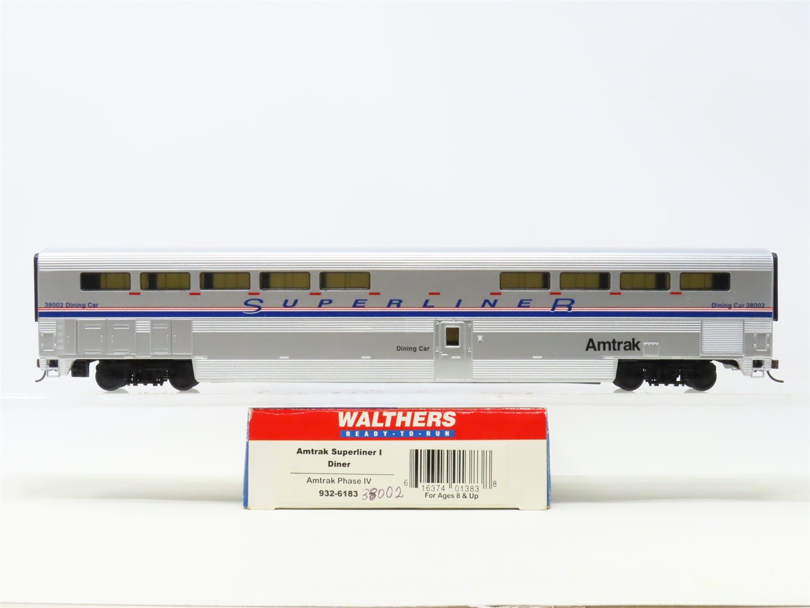 HO Scale Walthers 932-6183 Amtrak Superliner I Phase IV Diner Passenger #38002