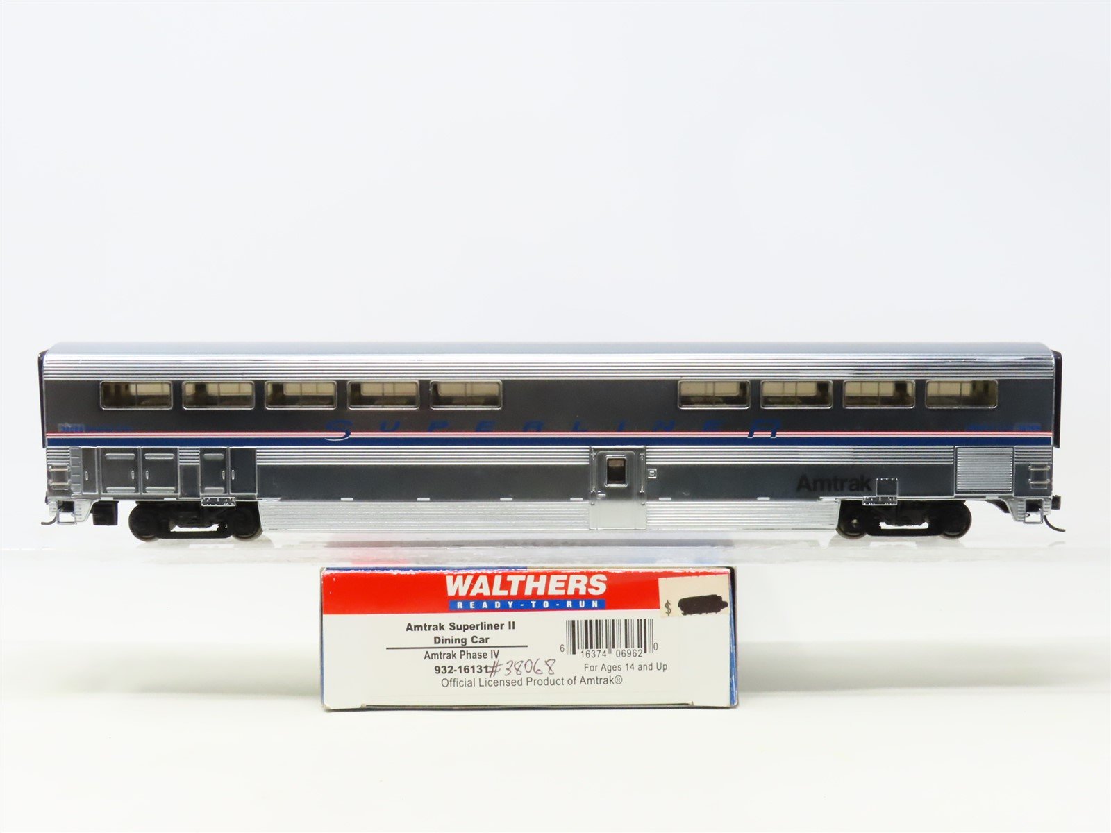 HO Scale Walthers 932-16131 Amtrak Superliner II Phase IV Diner Passenger #38068