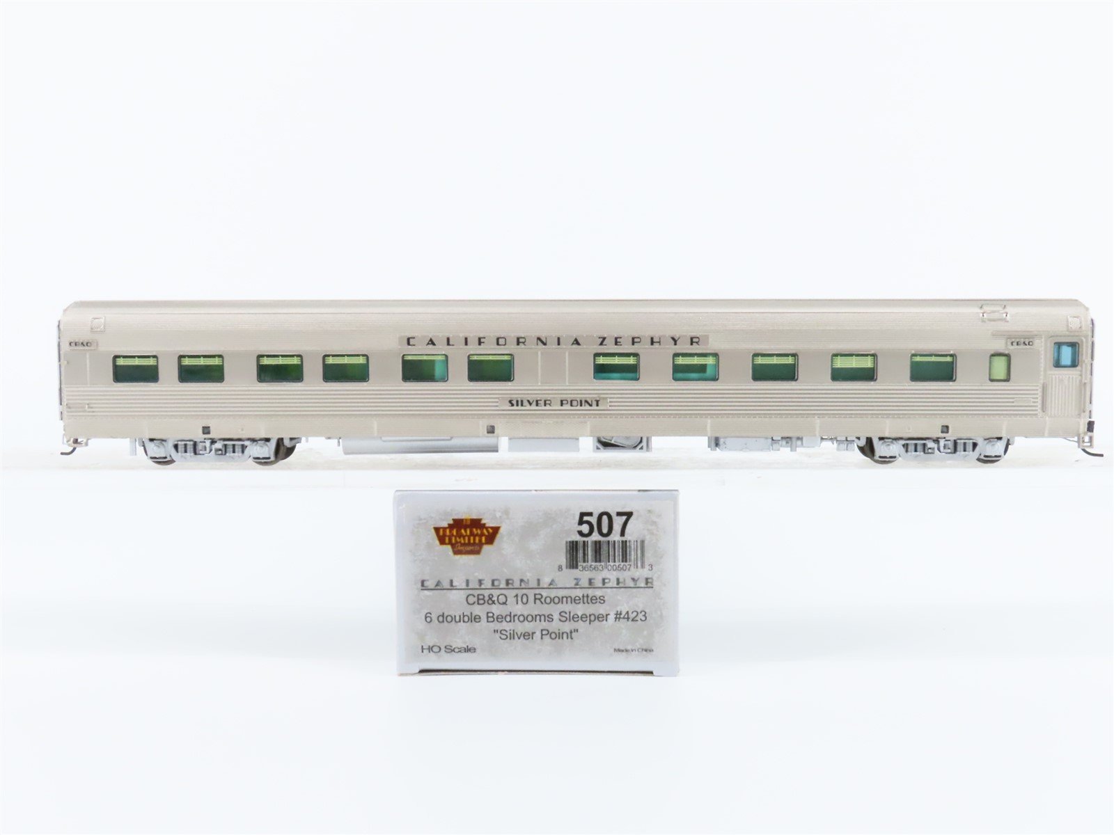 HO Scale Broadway Limited BLI 507 CB&Q Railway Sleeper Passenger Silver Point