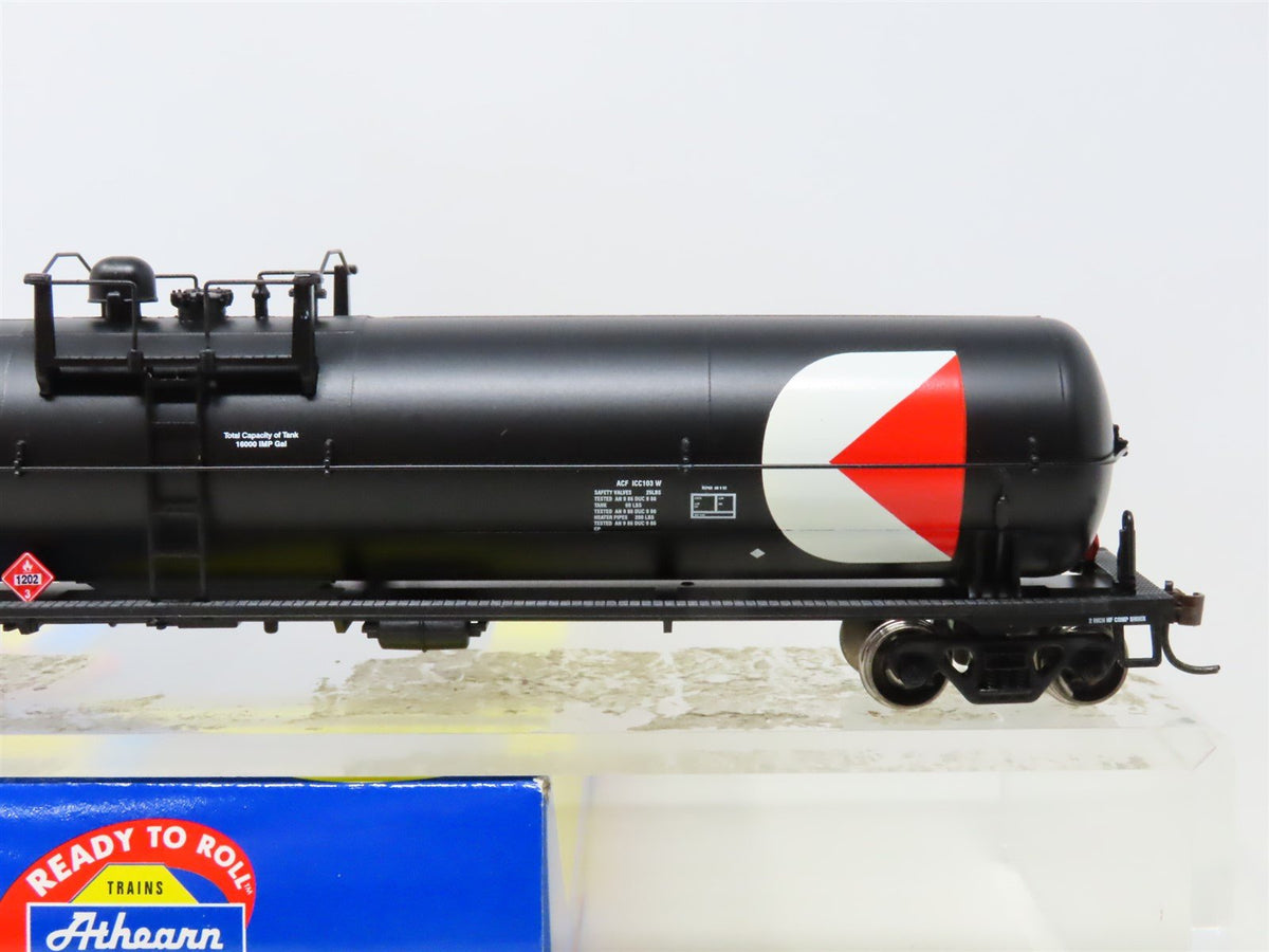 HO Scale Athearn 73786 CP Rail 62&#39; Tank Car #400133