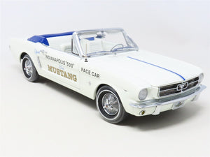 1:18 Scale RC2 Ertl American Muscle #33874 1964½ Ford Mustang Indy 500 Pace Car