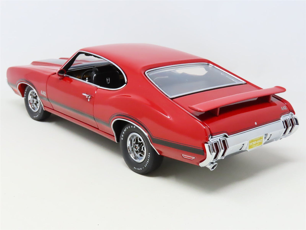 1:18 Exact Detail Replicas #309B Die-Cast Red 1970 Oldsmobile 4-4-2 W-30 w/ COA