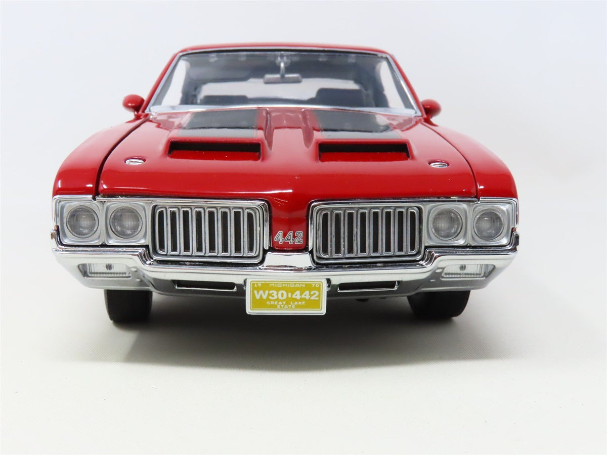 1:18 Exact Detail Replicas #309B Die-Cast Red 1970 Oldsmobile 4-4-2 W-30 w/ COA