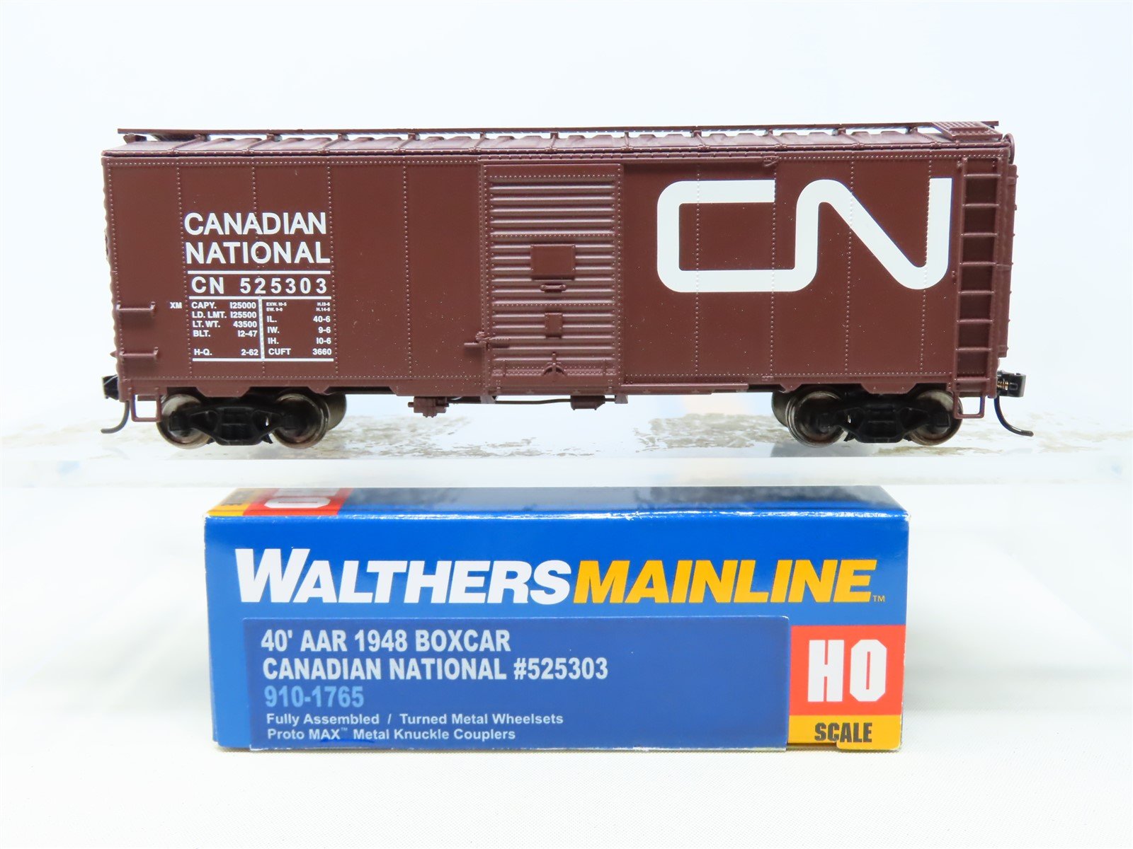 HO Scale Walthers Mainline 910-1765 CN Canadian National 40' Boxcar #525303