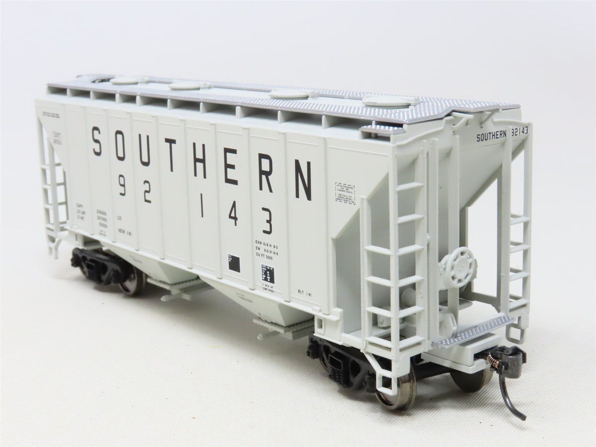 HO Scale Walthers Gold Line 932-25389 SOU Southern 2-Bay Covered Hopper 2-Pack