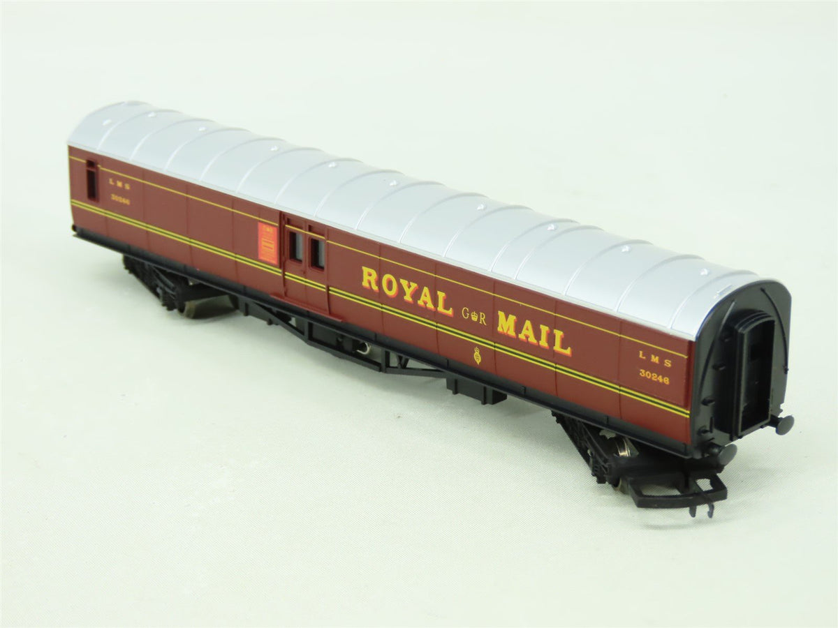 OO Scale Hornby R4155 LMS Operating Royal Mail Coach Passenger Car #30246