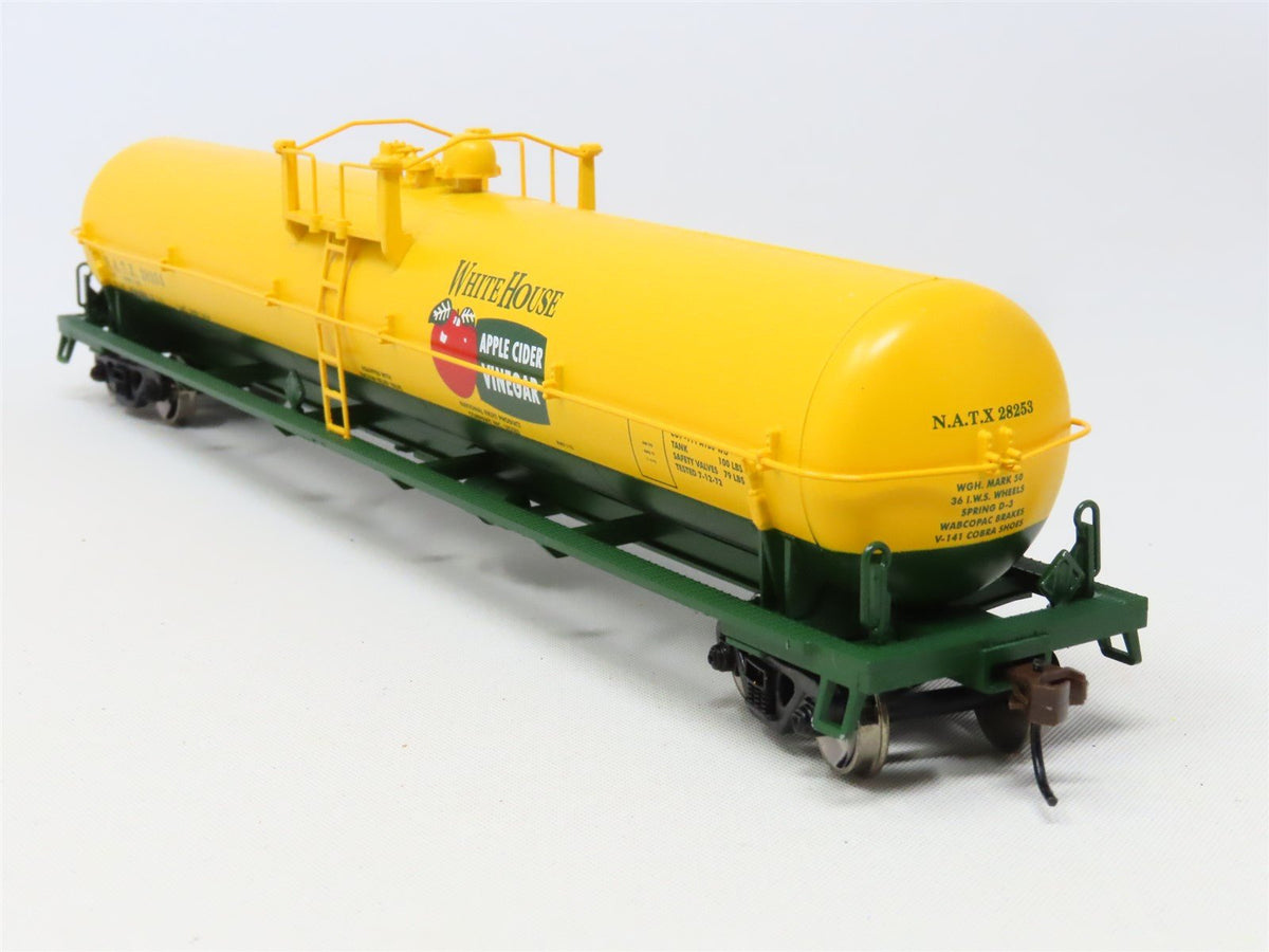 HO Scale Athearn 73774 NATX White House Apple Cider Vinegar 62&#39; Tank Car #28253