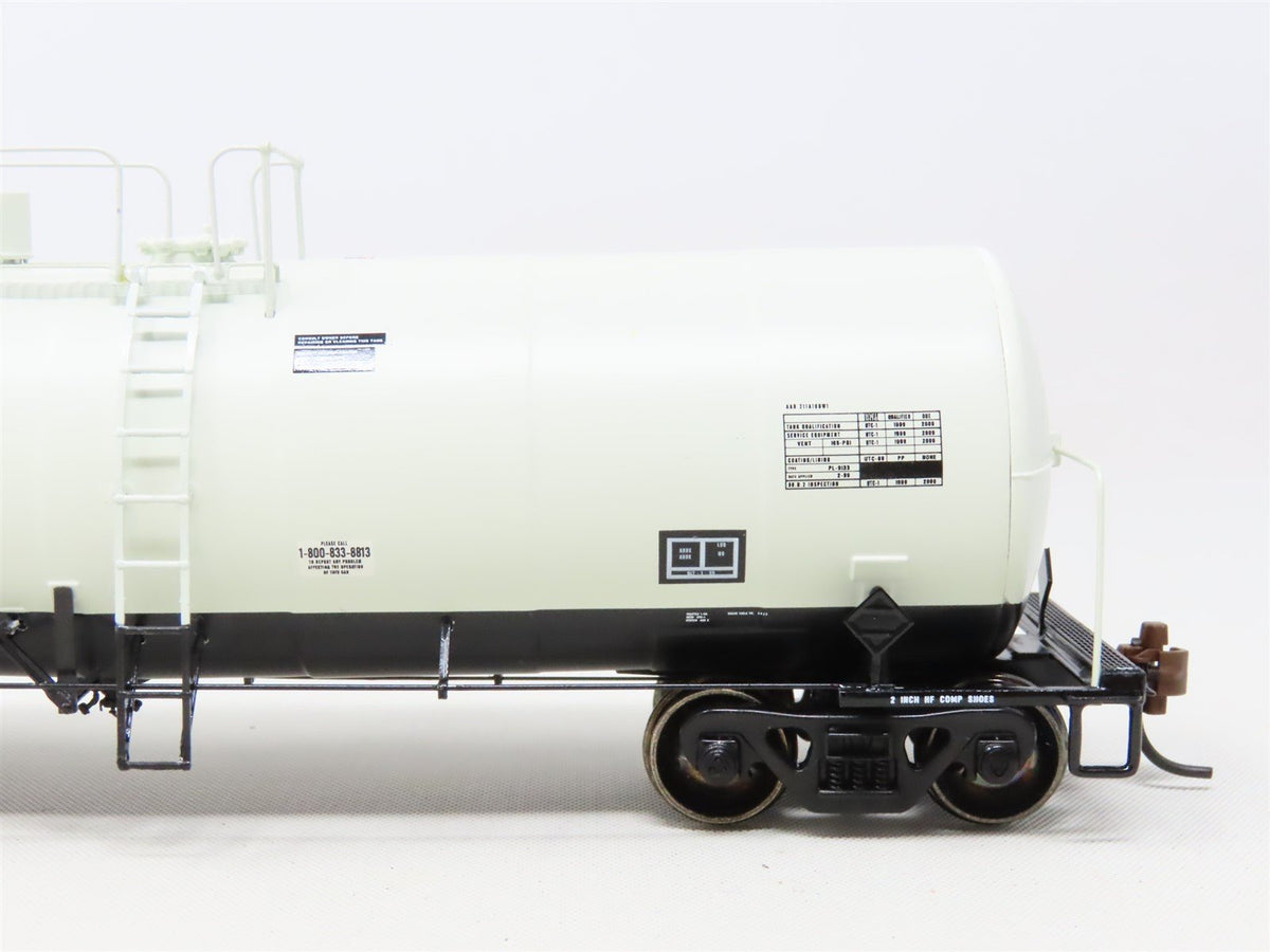 HO Scale Athearn 94803 ENGX Engelhard Corporation Clay Tank Car #15177