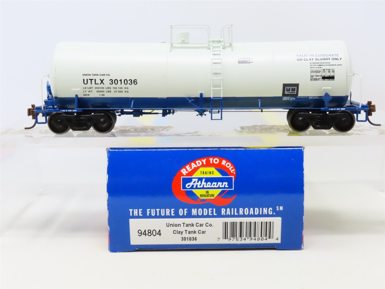 HO Scale Athearn 94804 UTLX Union Tank Car Company Clay Tank Car #301036