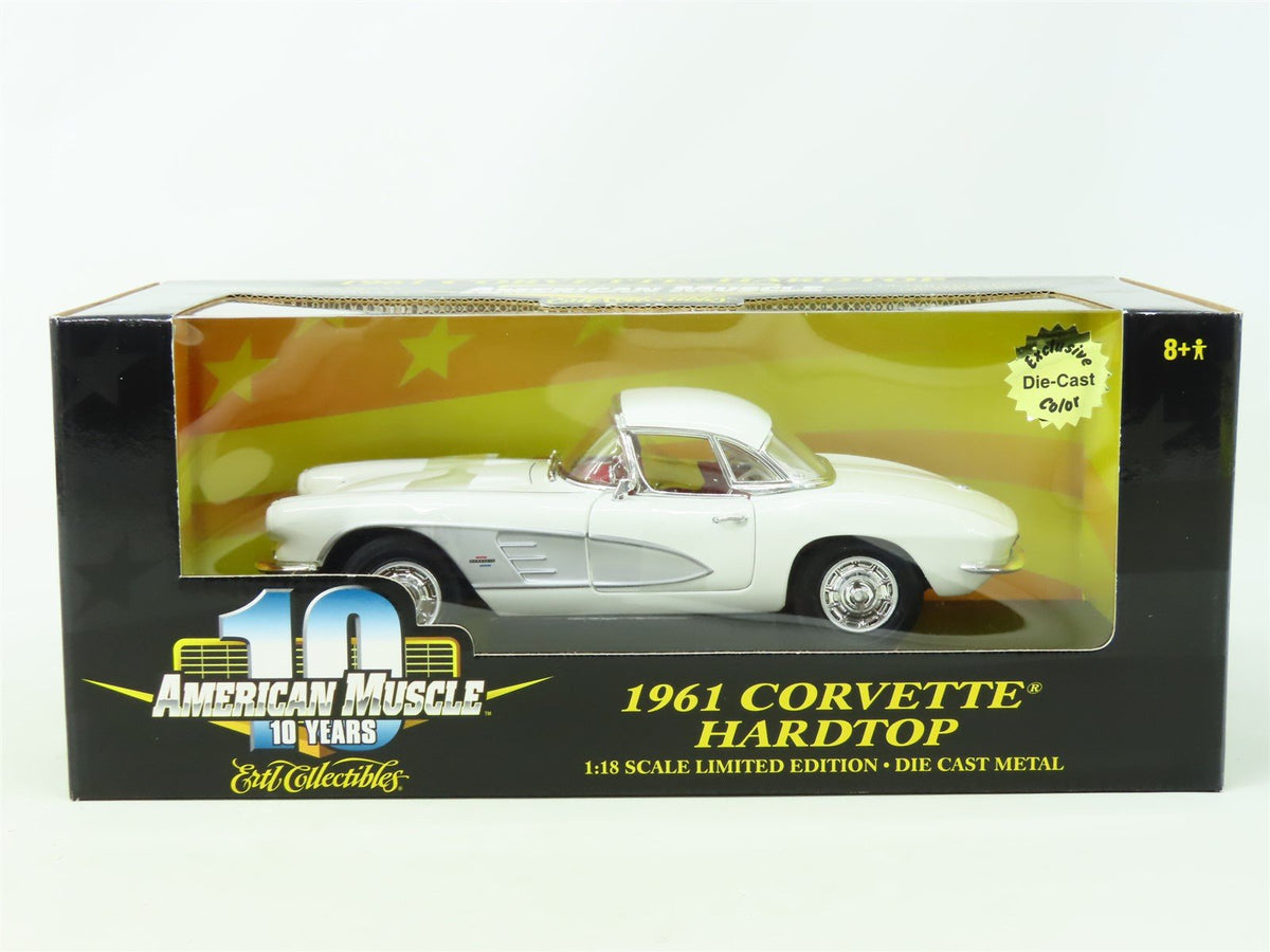 1:18 Scale RC Ertl American Muscle #32838 Die-Cast 1961 Corvette Hardtop - White