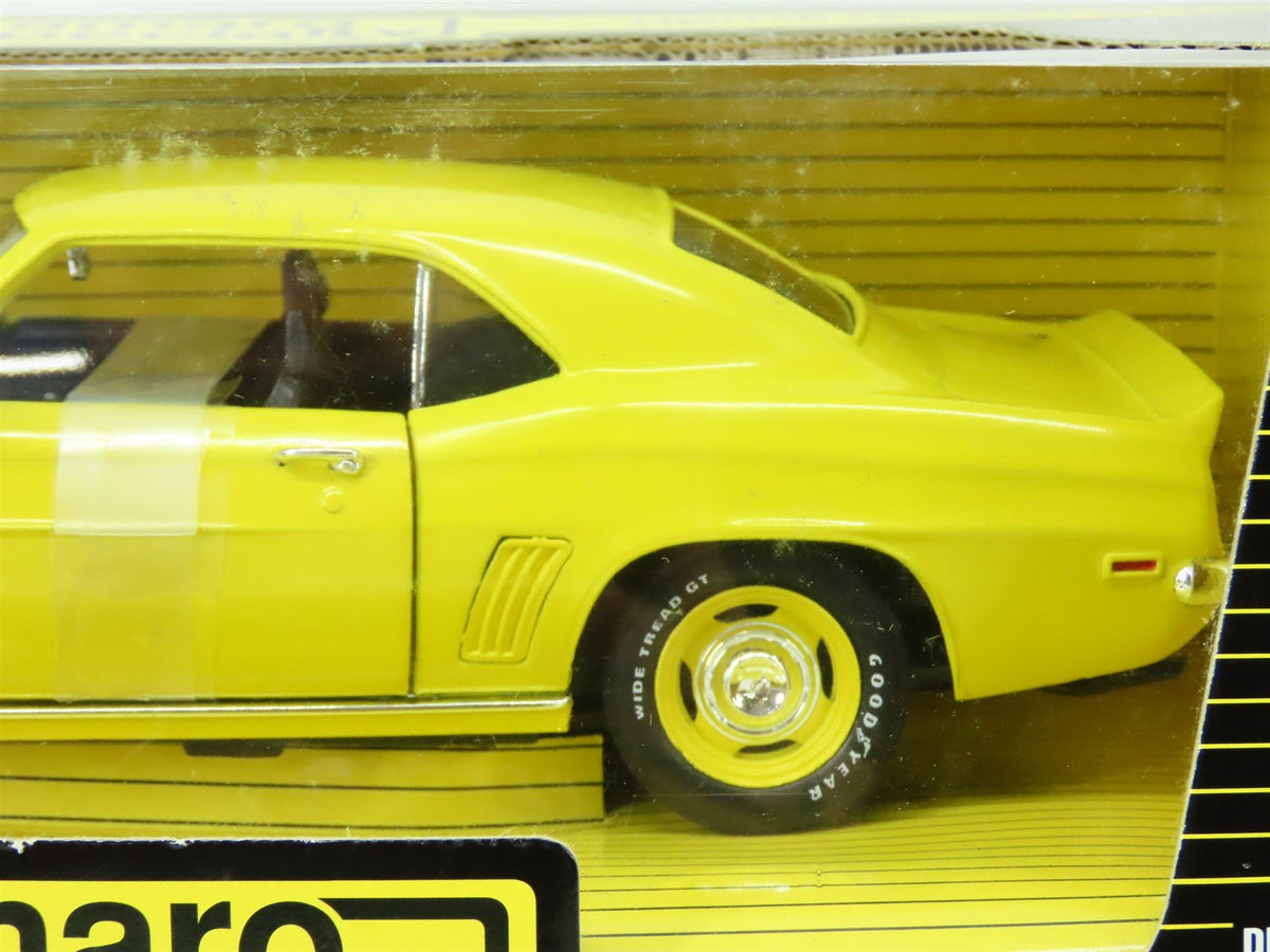 1:18 Scale Ertl Camaro Specialty Co. #29082 1969 ZL1 427 Camaro - Yellow