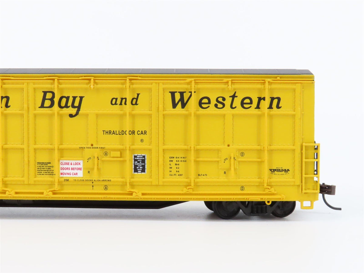 HO Scale Walthers 932-7017 GBW Green Bay &amp; Western Thrall Door Box Car #52