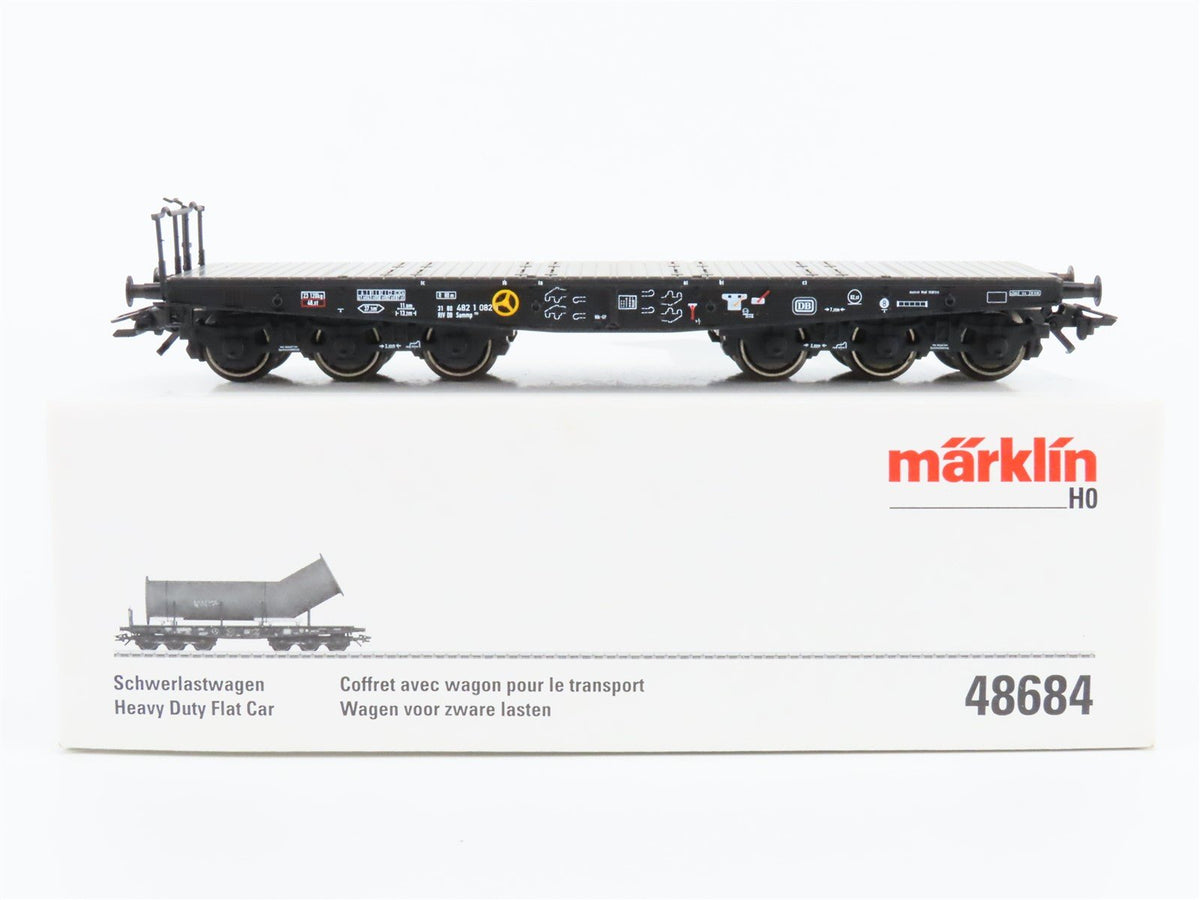 HO Scale Marklin 48684 DB German Heavy Duty Flat Car #082-3 w/Pipe Load