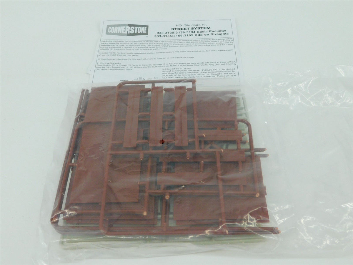 HO Walthers Cornerstone #933-3156 Street System Expander Brick Straight Sections