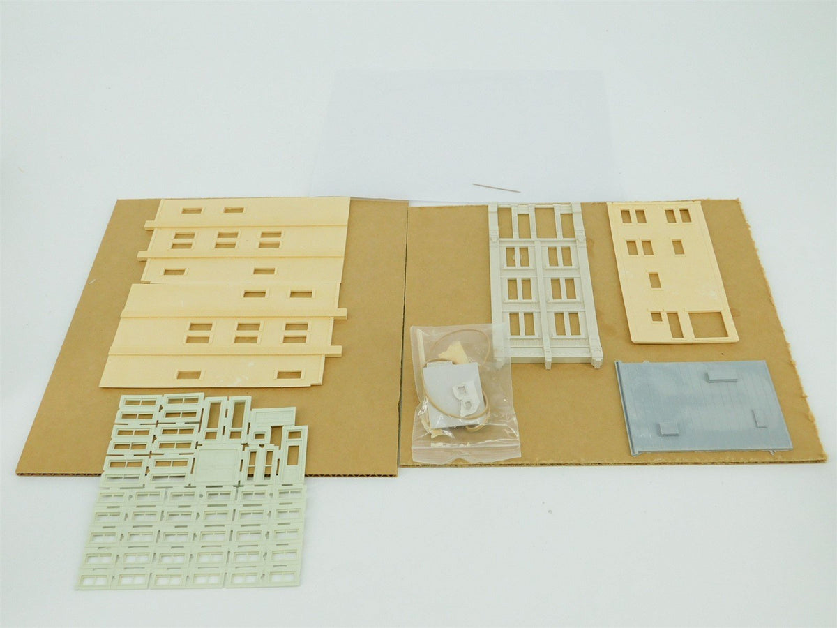 HO 1/87 Scale Lunde Studios Resin Kit #HO-P33 &quot;Center Ctr.&quot; Building