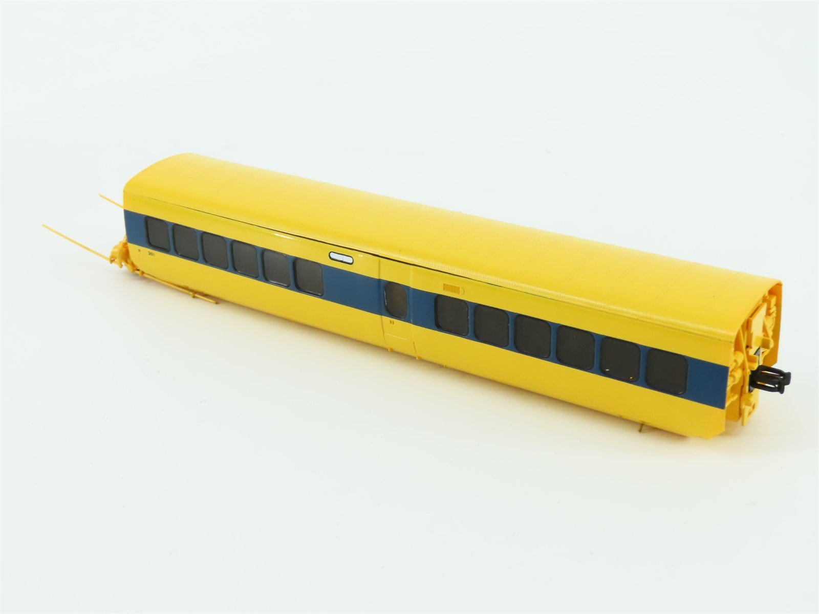 HO Rapido 200602 VIA Rail Canada TurboTrain IC-30/35 TurboCoach Passenger #261