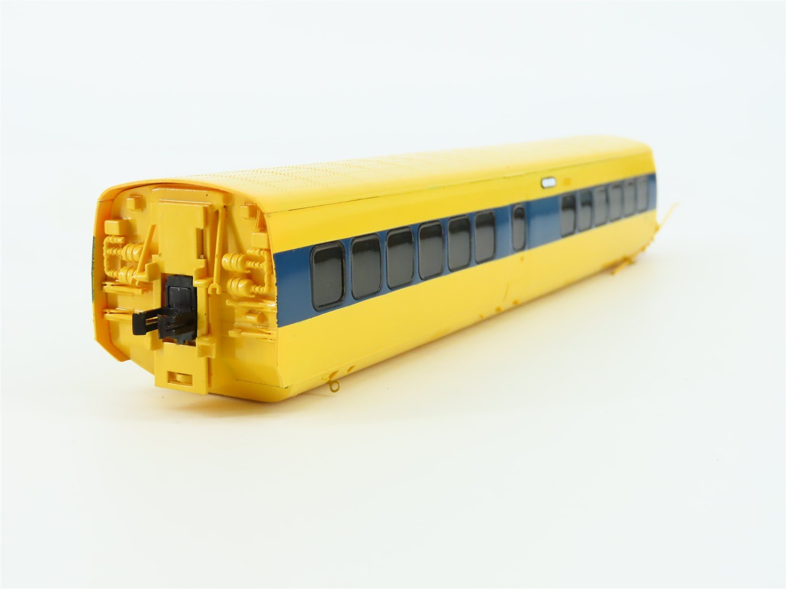 HO Rapido 200602 VIA Rail Canada TurboTrain IC-30/35 TurboCoach Passenger #261