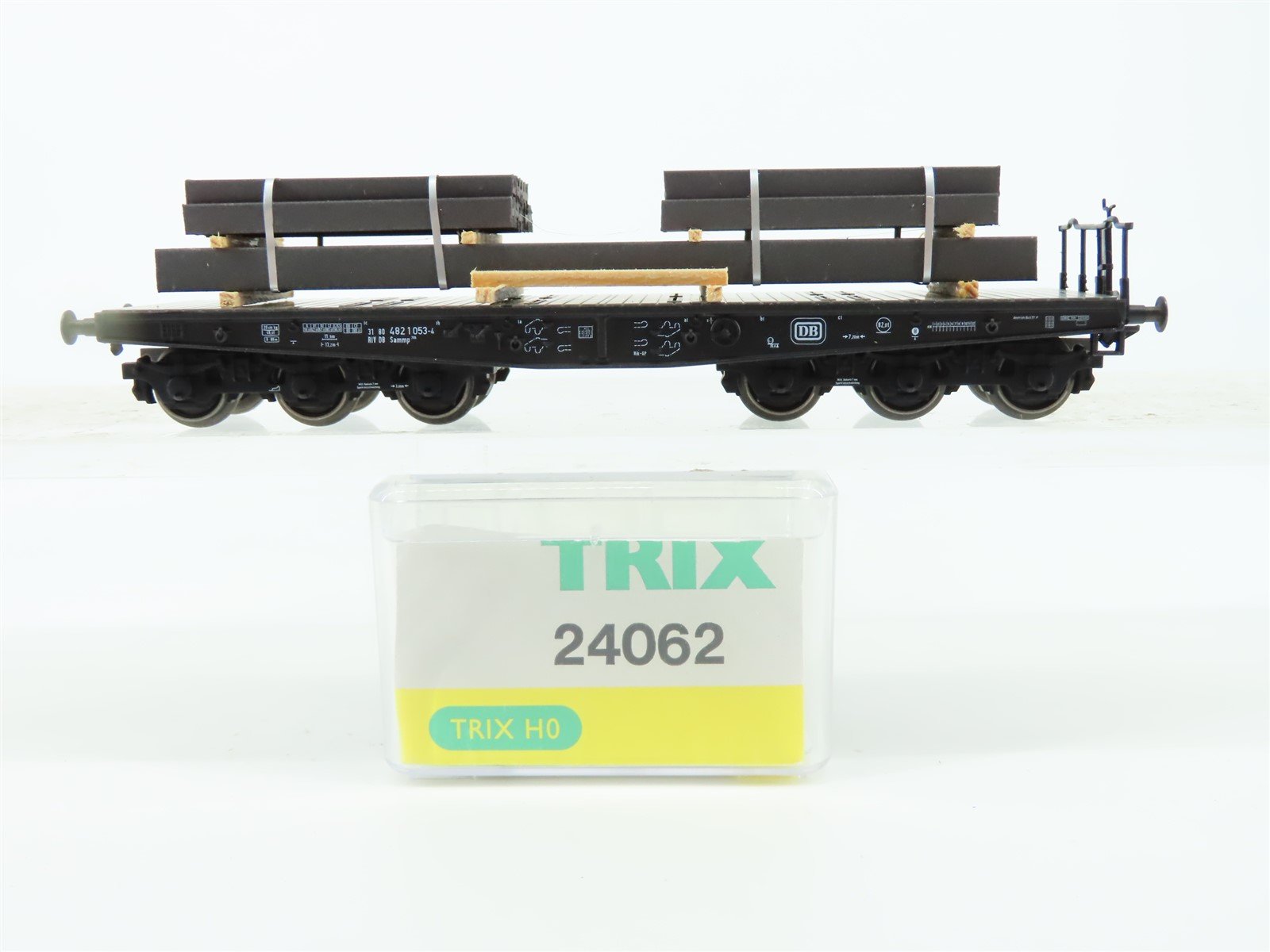 HO Scale Trix 24062 DB German Heavy Duty Flat Car #053-4 w/Load