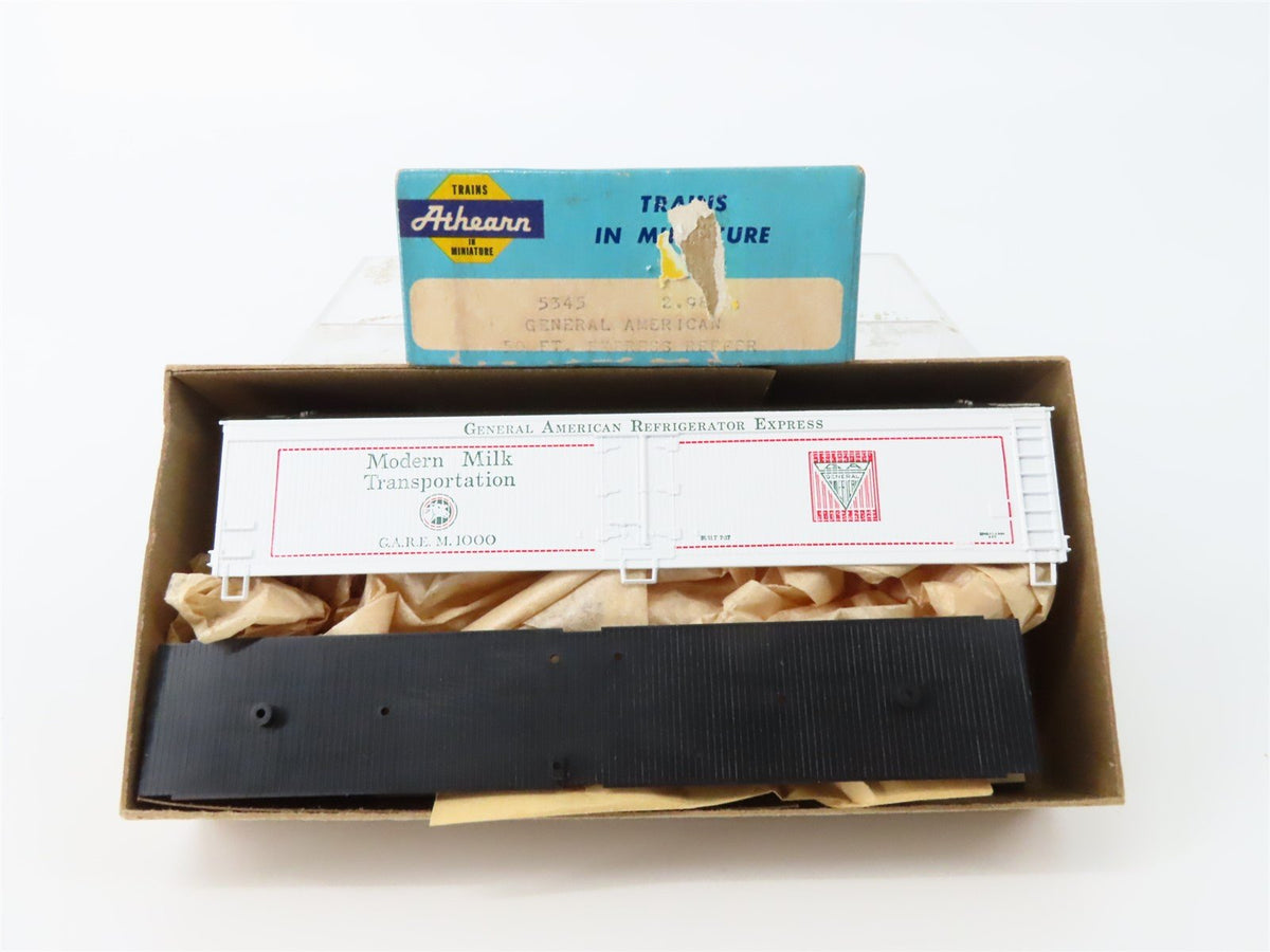 HO Athearn Kit #5345 GARE General American Modern Milk 50&#39; Express Reefer #1000
