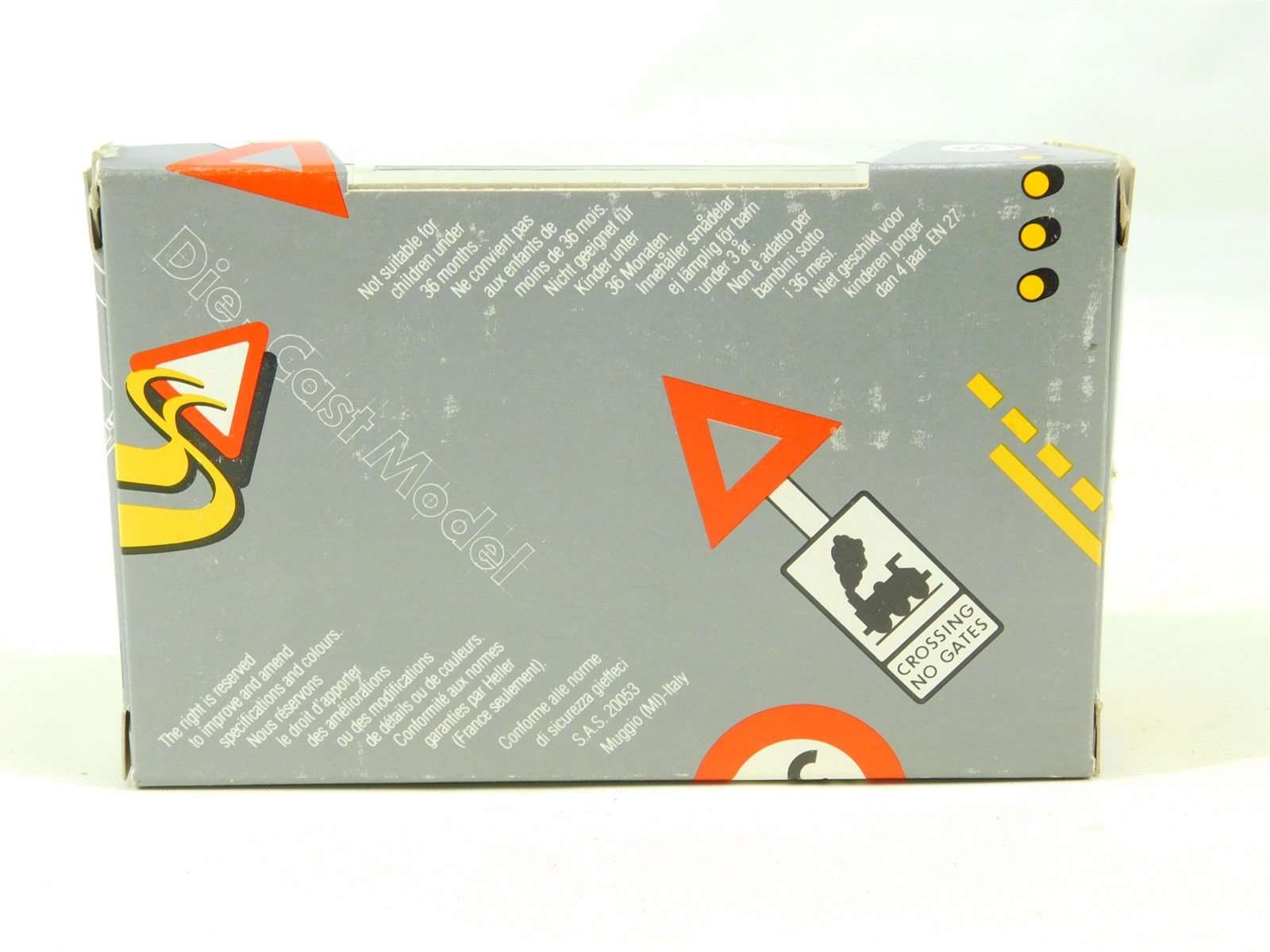 Corgi Classics 875 Die-Cast Stollwerck Gold Chocolate 1915 Ford Model T Van