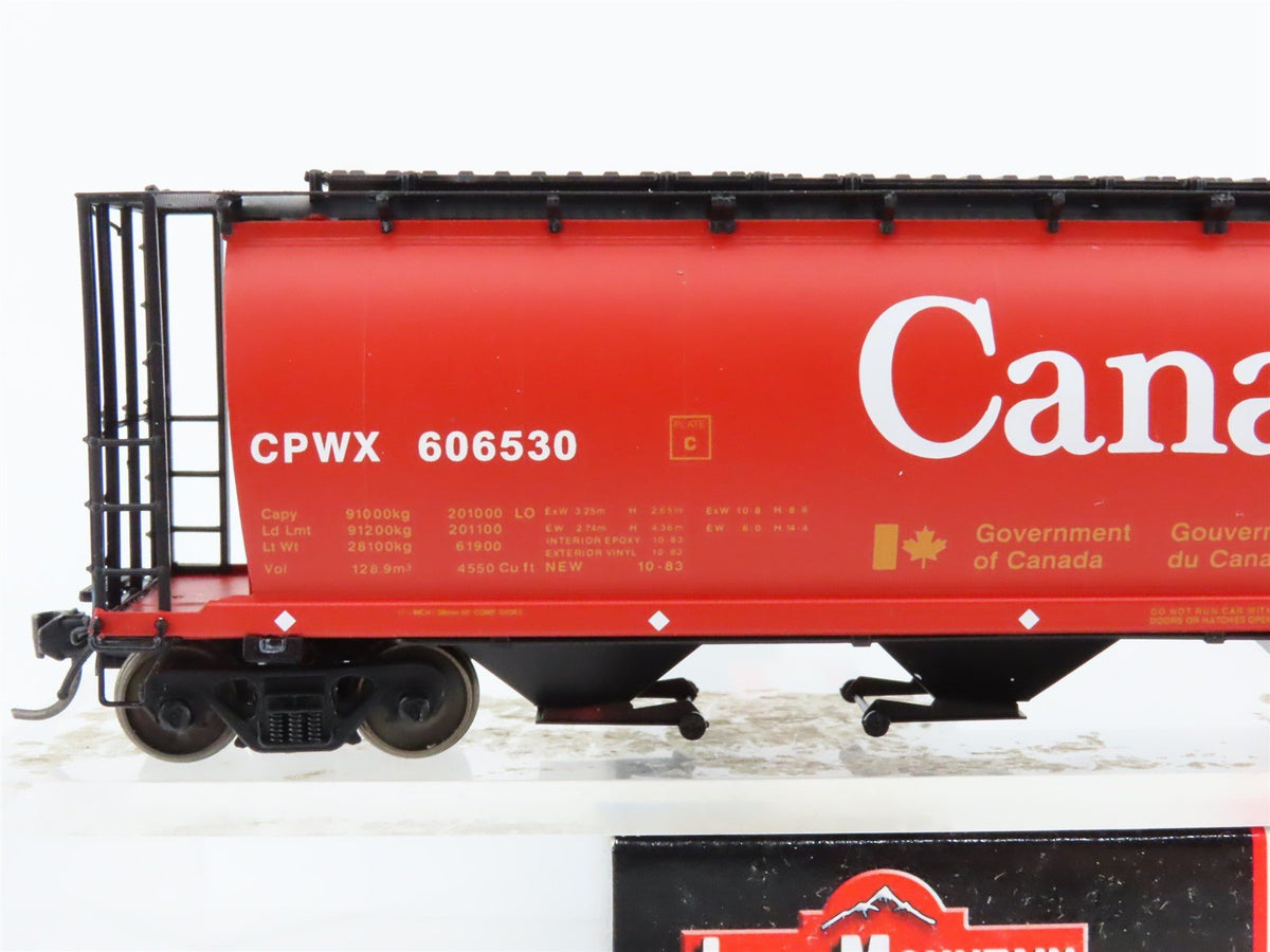 HO Scale InterMountain 45102-95 CNWX Canada 4-Bay Cylindrical Hopper #606530