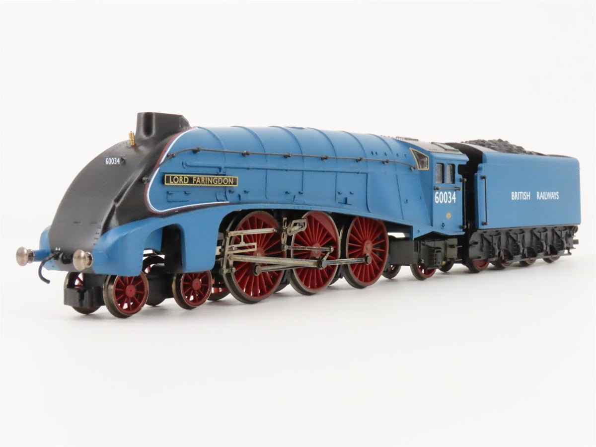 OO Scale Hornby R2167 BR/ex-LMS British &quot;Royal Scot&quot; 4-6-2 Steam Passenger Set