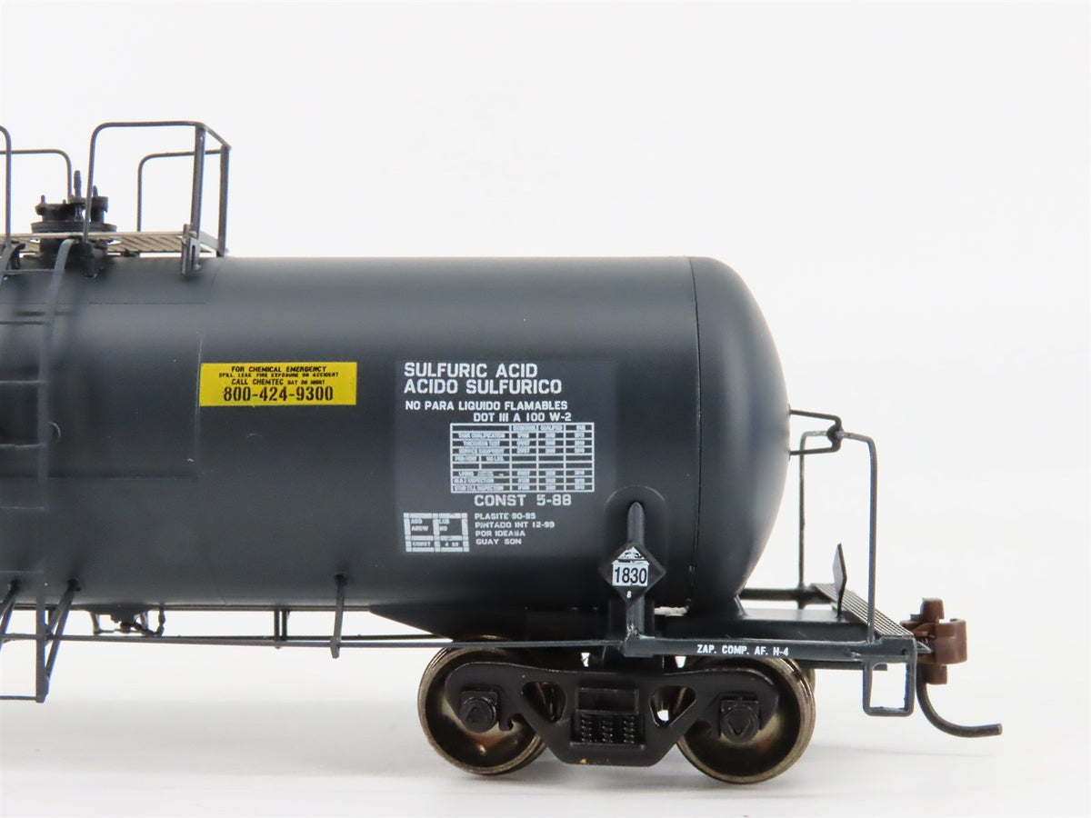 HO Scale Athearn 96102 MDCX Sulfuric Acid Chemical Tank Car #1054