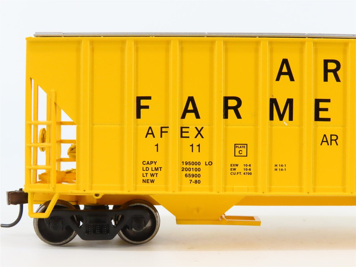 HO Scale Athearn 92761 AFEX Arthur Farmers Elevator 3-Bay Covered Hopper #111