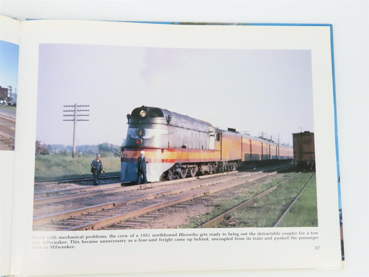 Chicago &amp; North Western-Milwaukee Road Pictorial by Russ Porter ©1994 HC Book