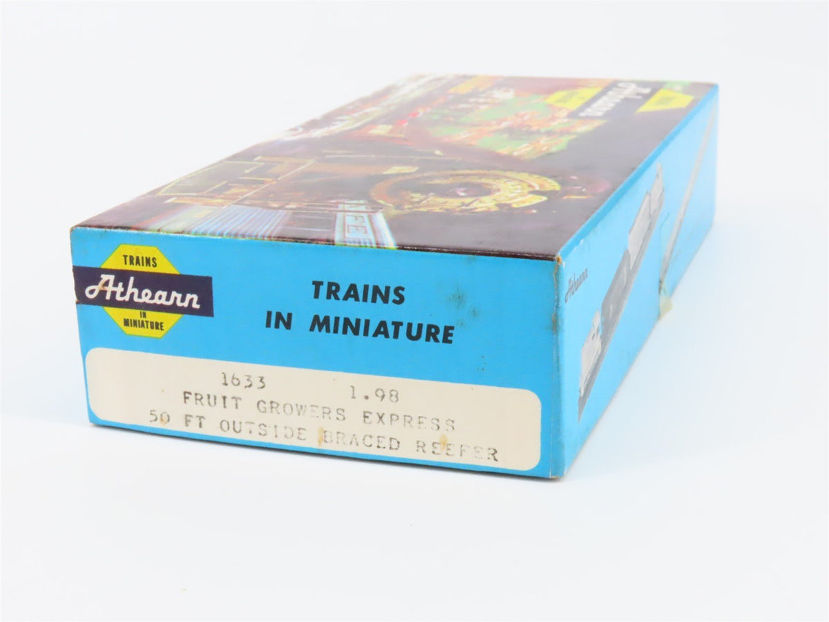HO Scale Athearn 1633 FGCX Fruit Growers Express 50&#39; Mechanical Reefer #819 Kit
