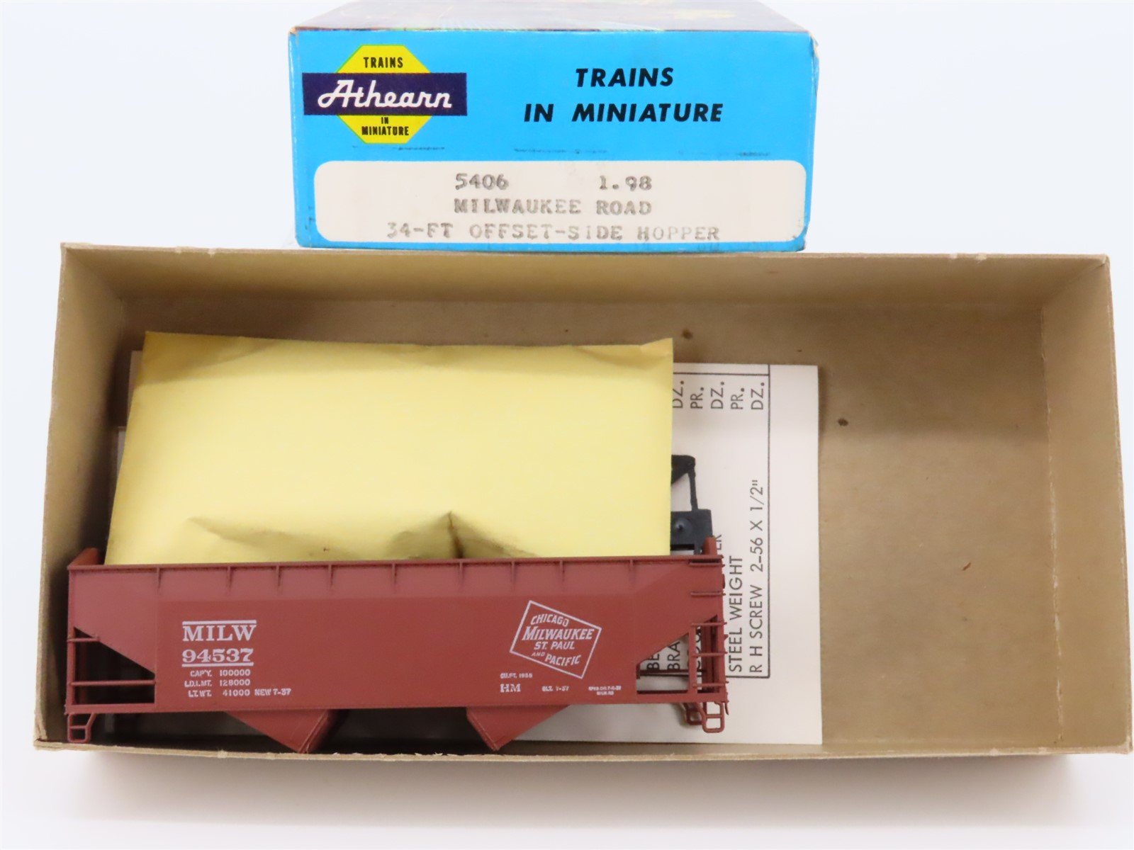 HO Scale Athearn 5406 MILW Milwaukee Road 34' 2-Bay Hopper #94537 Kit